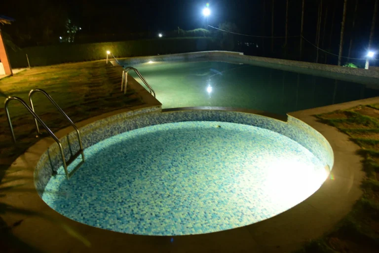 pool night 1536x1025.jpg 768x513