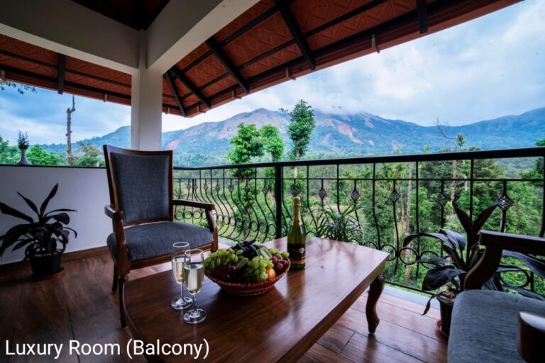 Private patio rivermist resort 768x512