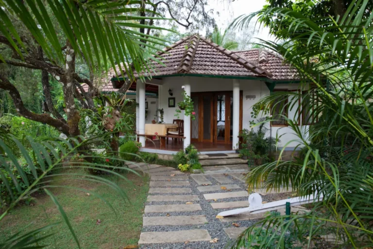 Cottage colonial Bungalow coorg Homestays karnataka 768x512