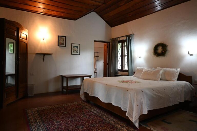 Cottage rooms colonial Estate stay Coorg 768x512