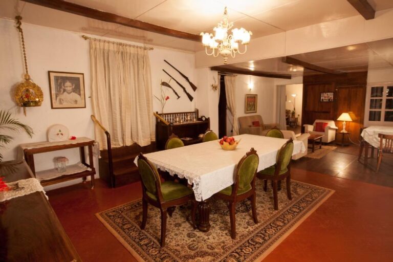 Dining Hall Colonila Bungalow coorg Homestays Karnataka 768x512
