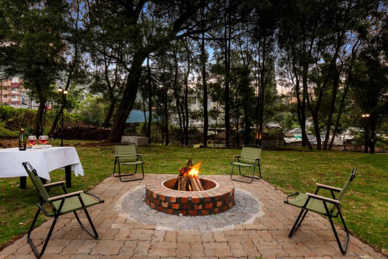 Bonfire time with loved ones ooty Homestays Karnataka 768x512