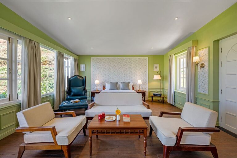 Spacious rooms OOty colonial bungalow ooty Homestays Karnataka 768x512