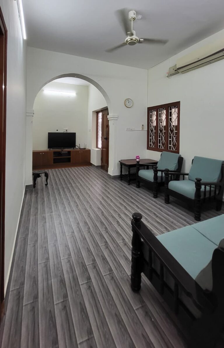 Main hall LN NIvas 768x1192