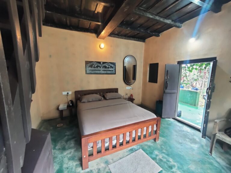 Kaati Meenu cottage forest view Homestays Karnataka 768x576