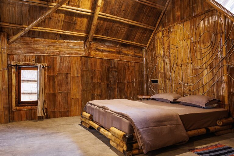 Pahadi and leaf river view cottage 768x512