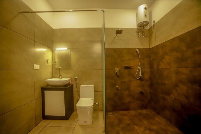 western commode with restroom attached 768x512