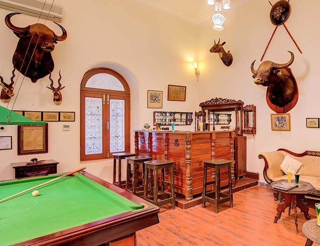 Bar counter Shiv Vilas palace