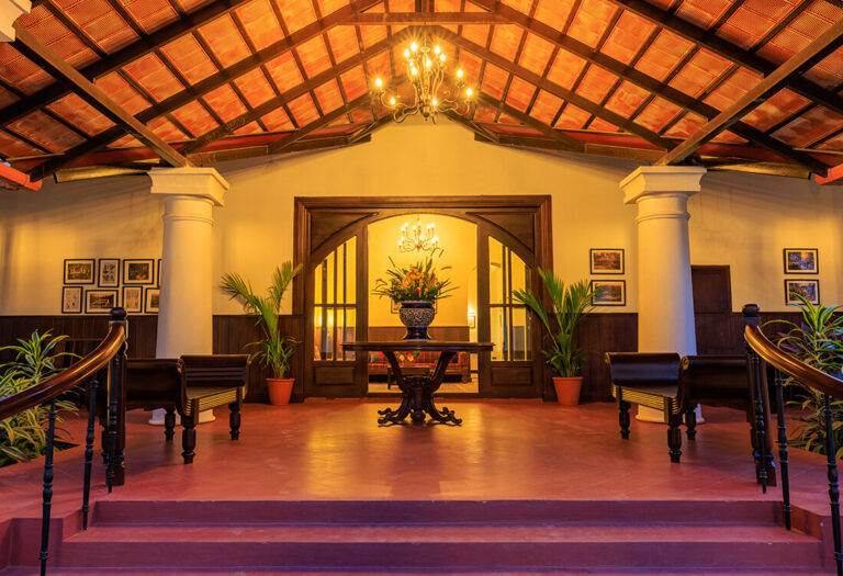 Bungalow Entrance Coorg 768x525