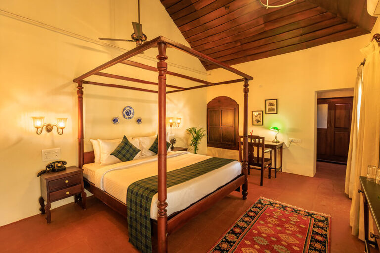 Cinnamon Cottage Suite Room Mangles Bungalow 768x512