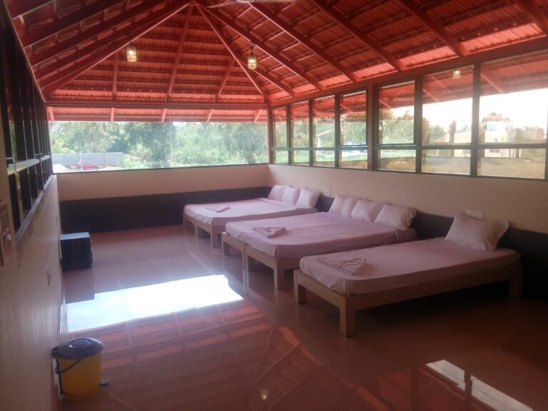 Dormitory stay Homestays Karnataka 768x576