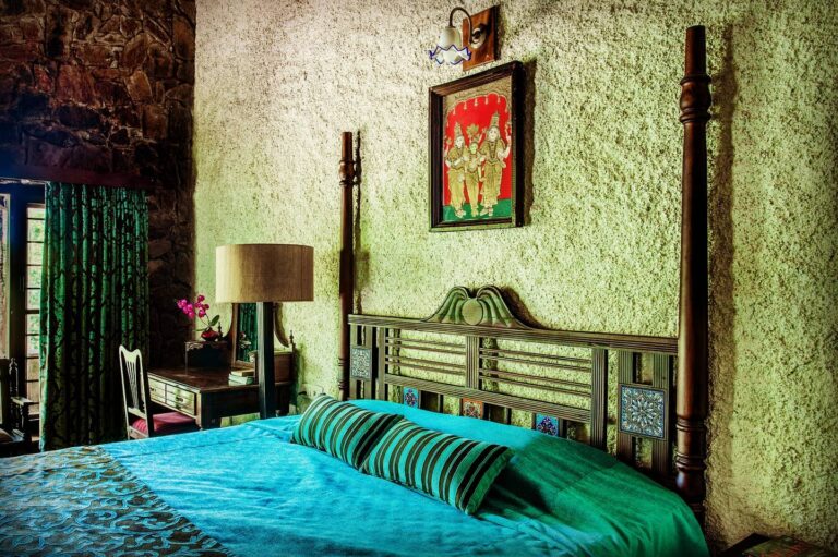 Heritage Suite Rooms Villa Urvin khan by Homestays Karnataka 768x511