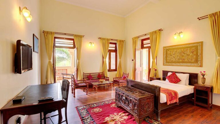 Heritage Suite room Shiv Vilas Palace Hampi 768x432