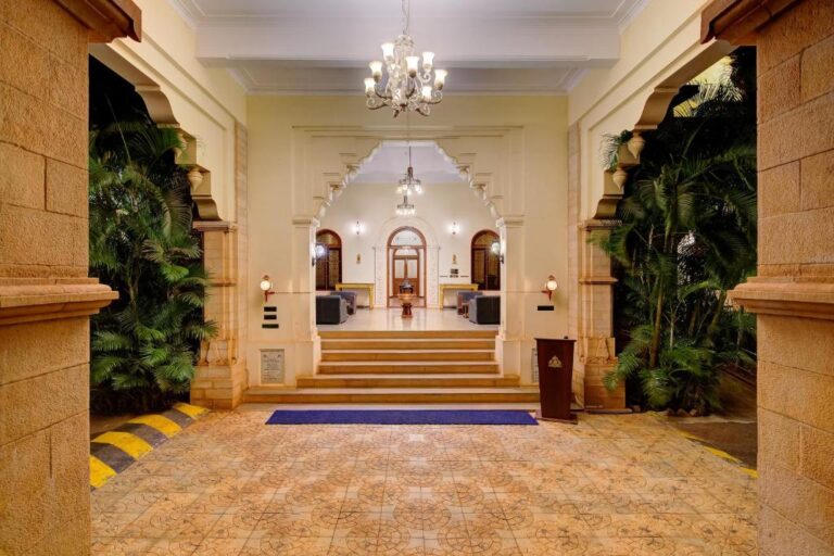 Entrance shiva vilas palace by homestays Karnataka 768x512