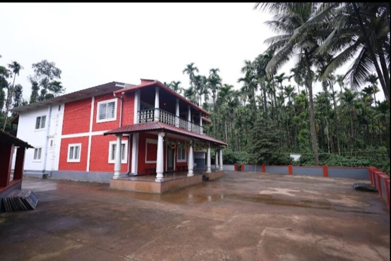 sky lark homestay sakleshpur by Homestays Karnataka 768x514