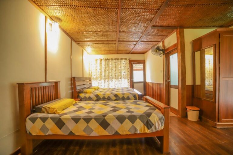 Family cottage Nelaji plantation stay Homestays Karnataka 768x512